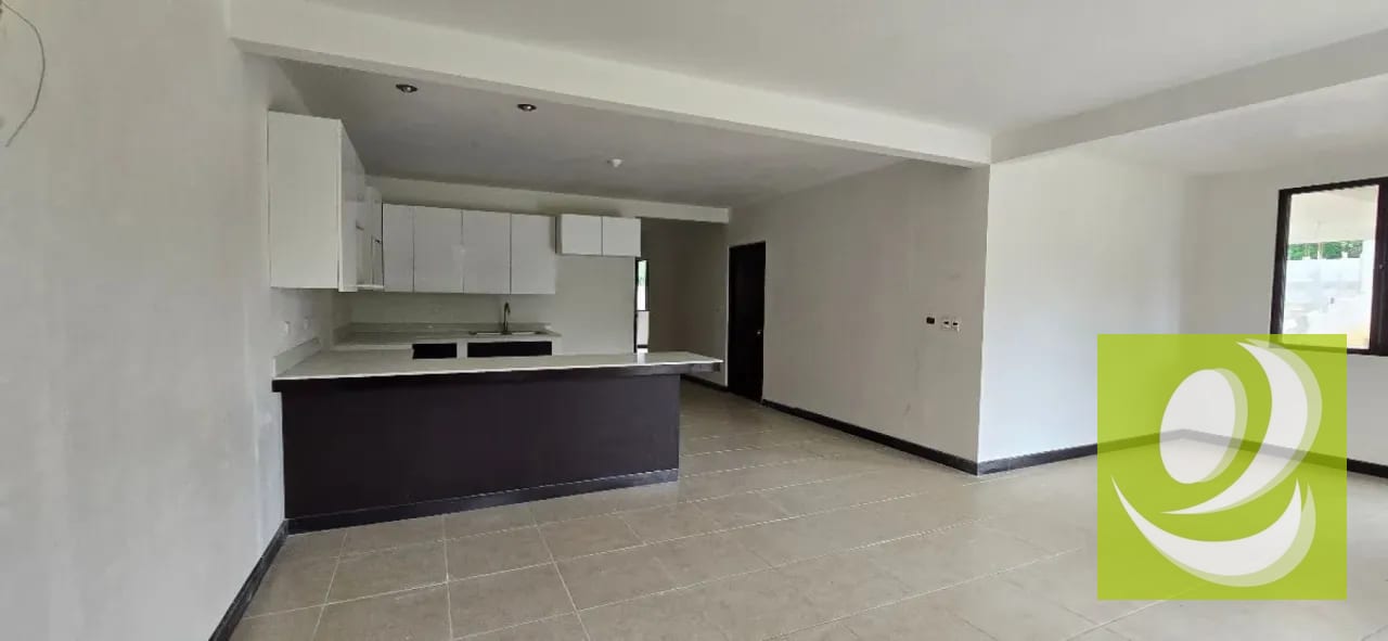 VENDO CASA NUEVA EN PIEDRA PARADA SANTA CATARINA PINULA — Casa en Venta en Carretera a El Salvador, Guatemala, Ciudad — foto 8 de 9