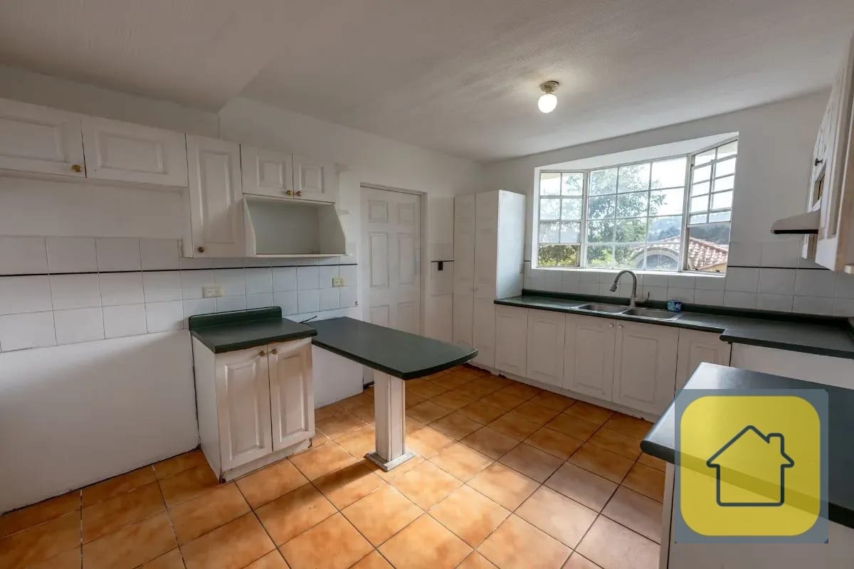 Casa en Venta en Carretera a El Salvador km 16.5, Res. San Miguel — Casa en Venta en Residenciales San Miguel, Carretera a El Salvador, Guatemala, Ciudad — foto 9 de 16