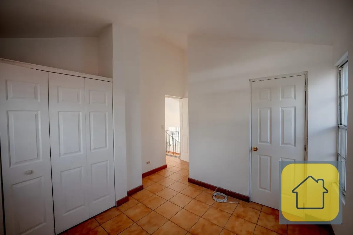 Casa en Venta en Carretera a El Salvador km 16.5, Res. San Miguel — Casa en Venta en Residenciales San Miguel, Carretera a El Salvador, Guatemala, Ciudad — foto 6 de 16