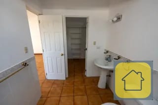 Casa en Venta en Carretera a El Salvador km 16.5, Res. San Miguel — Casa en Venta en Residenciales San Miguel, Carretera a El Salvador, Guatemala, Ciudad — miniatura 3 de 16