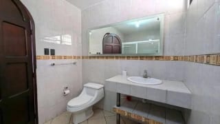 CASA EN VENTA DENTRO DE GARITA NUEVA MONTSERRAT ZONA 3 MIXCO — Casa en Venta en Zona 3 Mixco, Guatemala, Ciudad — miniatura 7 de 12