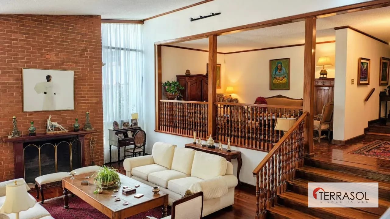 Elegante casa en San Lazaro Viejo. — Casa en Venta en San Lázaro, Zona 15, Guatemala, Ciudad — foto 1 de 10