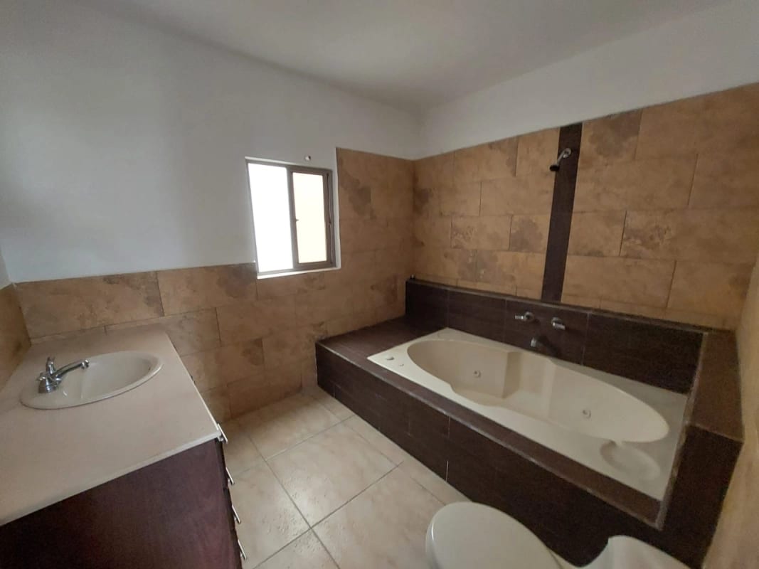 Casa para estrenar en Diamantes Km 16.5 caes — Casa en Venta en Carretera a El Salvador, Guatemala, Ciudad — foto 5 de 16