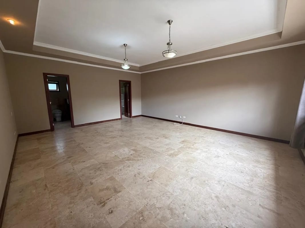 Hermosa y Amplia Casa en Renta, Muxbal — Casa en Alquiler en Santa Catarina Pinula, Guatemala, Ciudad — foto 14 de 16