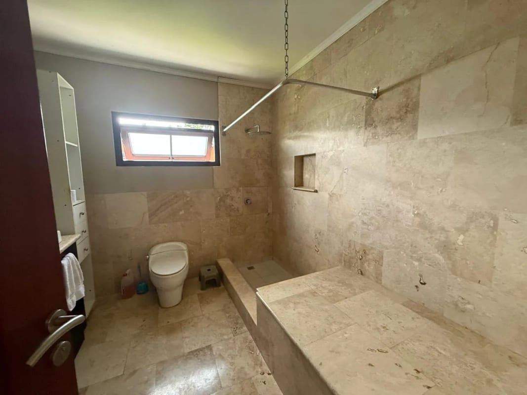 Hermosa y Amplia Casa en Renta, Muxbal — Casa en Alquiler en Santa Catarina Pinula, Guatemala, Ciudad — foto 2 de 16