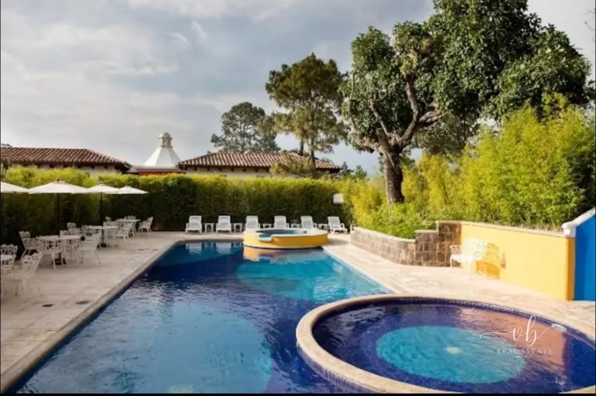 Villa en alquiler - Paseo del Obispo - Antigua — Casa en Alquiler en San Juan Sacatepéquez, Sacatepéquez — foto 1 de 10