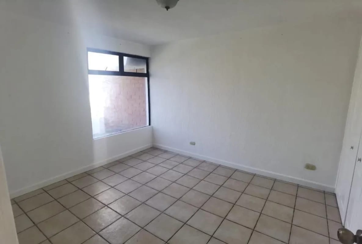 CASA EN VENTA KM 15.8 CARR A EL SALVADOR — Casa en Venta en km 16-20, Carretera a El Salvador, Guatemala, Ciudad — foto 3 de 15