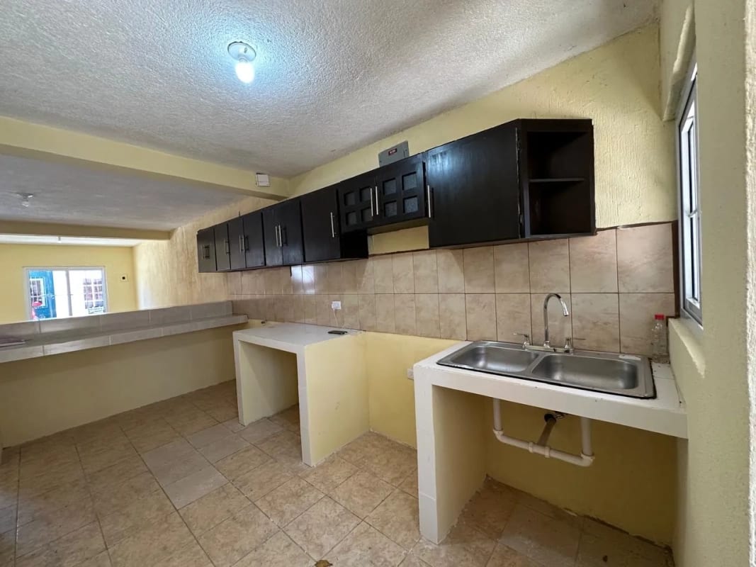 CASA EN VENTA EN FRAIJANES, DENTRO DE GARITA, KM 27 — Casa en Venta en Carretera a El Salvador, Guatemala, Ciudad — foto 8 de 12