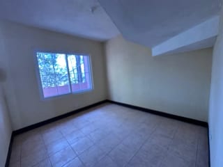 CASA EN VENTA EN FRAIJANES, DENTRO DE GARITA, KM 27 — Casa en Venta en Carretera a El Salvador, Guatemala, Ciudad — miniatura 5 de 12