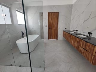 VENDO HERMOSA MANSIÓN EN CARRETERA AL SALVADOR. — Casa en Venta en Sausalito, Carretera a El Salvador, Guatemala, Ciudad — miniatura 11 de 14