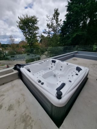 VENDO HERMOSA MANSIÓN EN CARRETERA AL SALVADOR. — Casa en Venta en Sausalito, Carretera a El Salvador, Guatemala, Ciudad — miniatura 7 de 14
