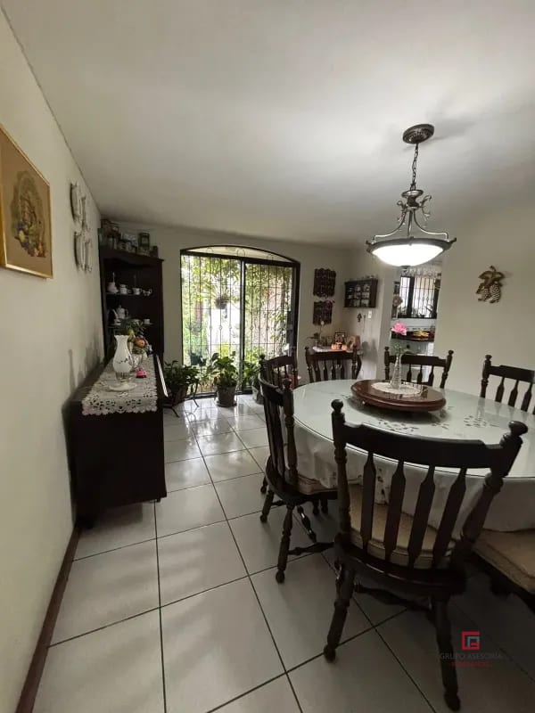 Hermosa casa en venta en Residencial La Suiza KM 16 CAES — Casa en Venta en Carretera a El Salvador, Guatemala, Ciudad — foto 5 de 7