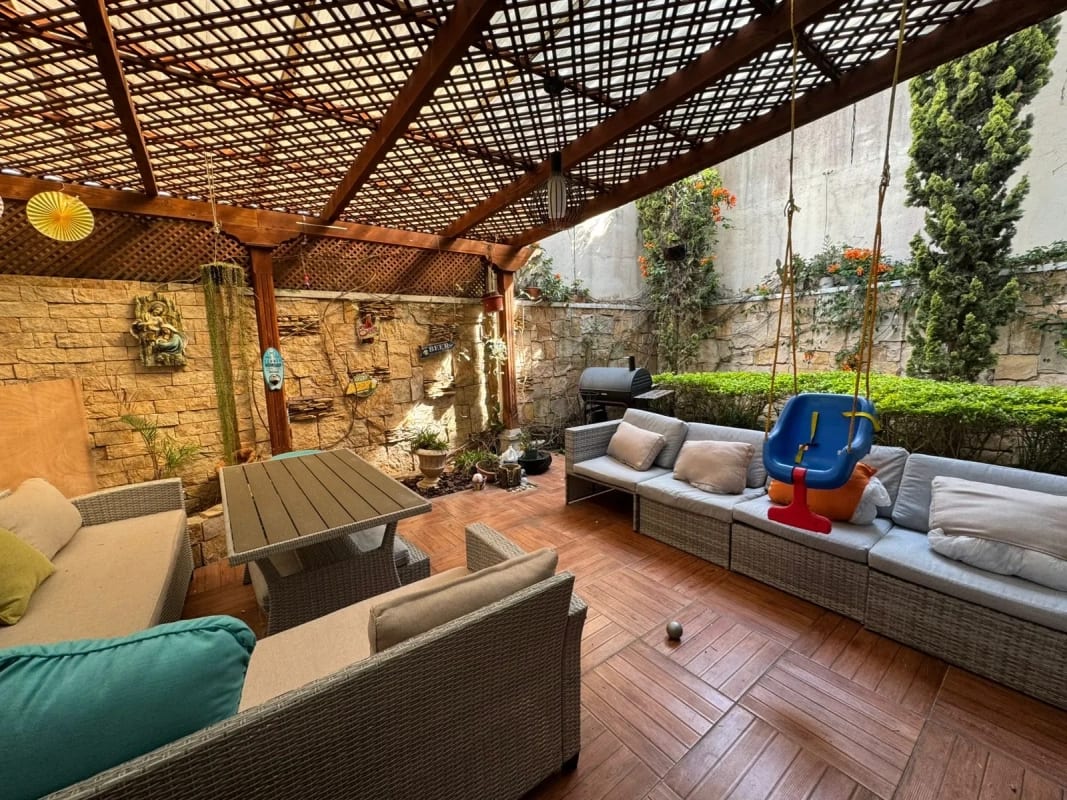 Casa San Cristobal Sector B1 — Casa en Venta en Zona 8 Mixco, Guatemala, Ciudad — foto 1 de 17