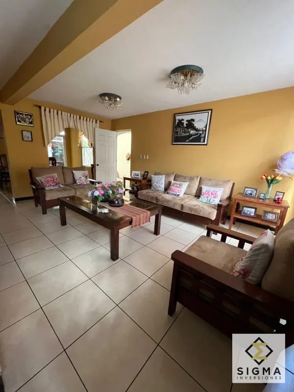 EN VENTA: Casa Tipo Solana en Condado Naranjo, 4 habitaciones — Casa en Venta en Condado Naranjo, Zona 4 Mixco, Guatemala, Ciudad — foto 1 de 9