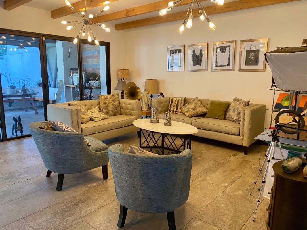 VENDO LINDA CASA CON AMPLIO JARDÍN EN EXCLUSIVA COLONIA EN ZONA 11 — Casa en Venta en *Otro / No especificar, Zona 11, Guatemala, Ciudad — foto 1 de 10