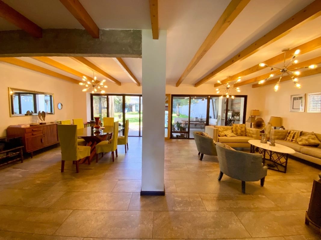 VENDO LINDA CASA CON AMPLIO JARDÍN EN EXCLUSIVA COLONIA EN ZONA 11 — Casa en Venta en *Otro / No especificar, Zona 11, Guatemala, Ciudad — foto 9 de 10