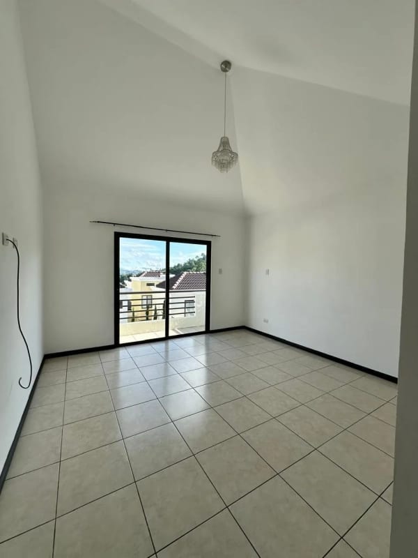 ¡ATENCIÓN INVERSIONISTAS! CASA EN VENTA VISTAS DE SAN ISIDRO II, Z.16 | CASA EN VENTA de 3 Niveles — Casa en Venta en Vistas de San Isidro, Zona 16, Guatemala, Ciudad — foto 13 de 17