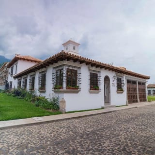 Casas Exclusivas con Vista a los Volcanes, Club Residencial Los Franciscanos — Casa en Venta en Ciudad Vieja, Sacatepéquez — miniatura 1 de 2