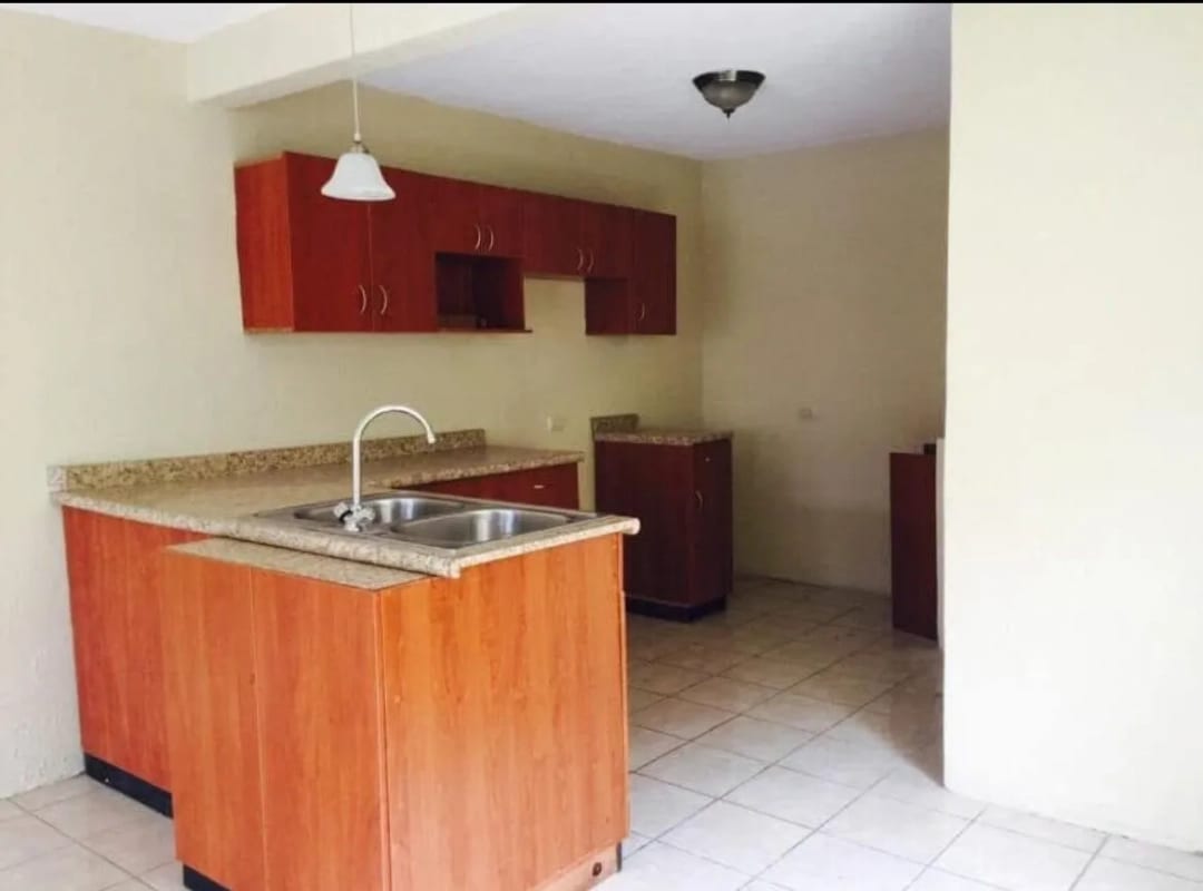 Vendo Casa Lo de Valdez Km. 20.5 Carrtera a San José Pinula — Casa en Venta en lo de Valdez, San José Pinula, Guatemala, Ciudad — foto 8 de 9