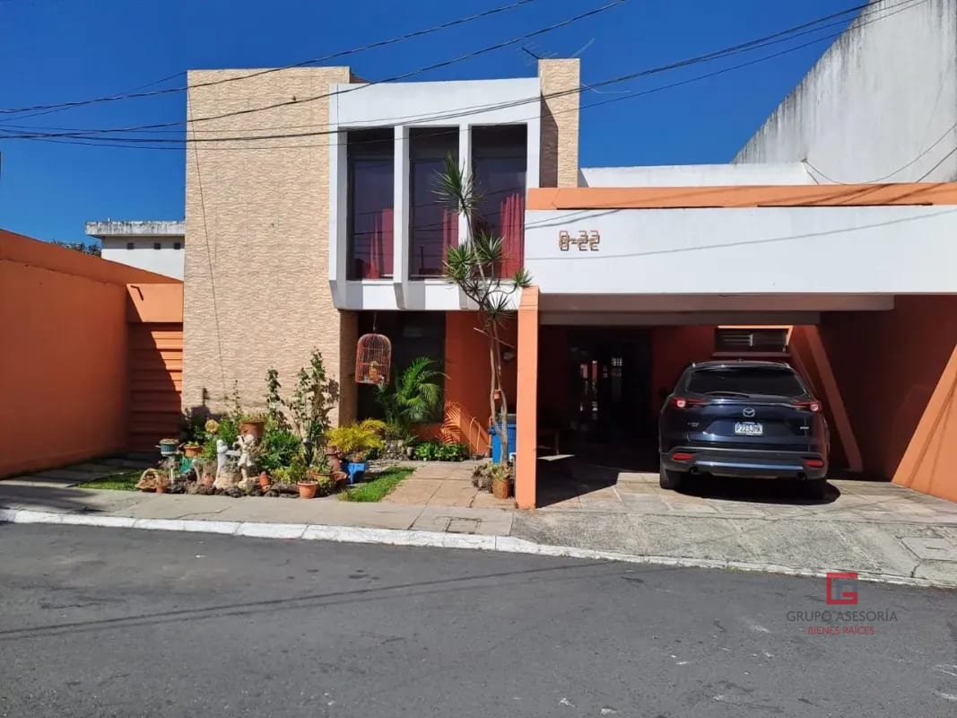 Linda casa en venta en Resideciales Roosevelt zona 7 de Mixco — Casa en Venta en Zona 7 Mixco, Guatemala, Ciudad — foto 1 de 10