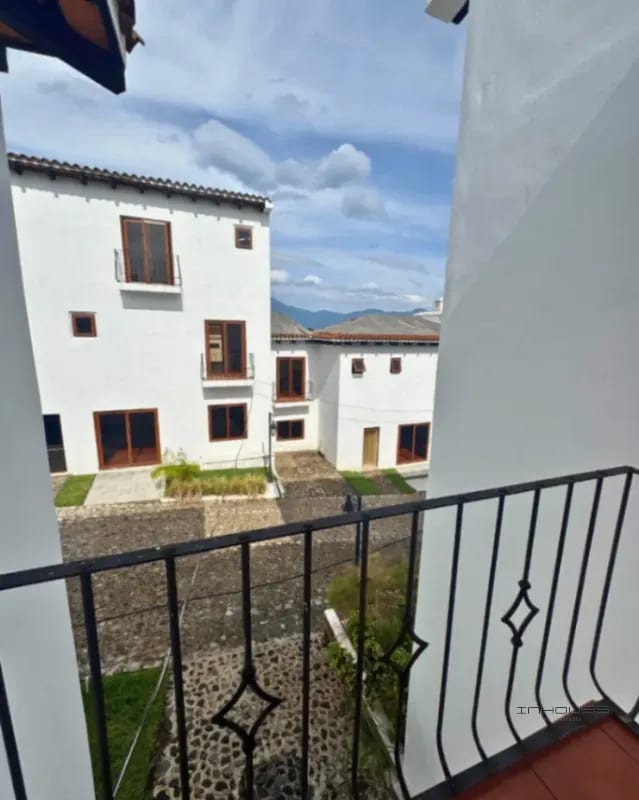 CASAS EN VENTA EN ANTIGUA, SAN PEDRO LAS HUERTAS — Casa en Venta en San Pedro Las Huertas, Antigua, Sacatepéquez — foto 9 de 10
