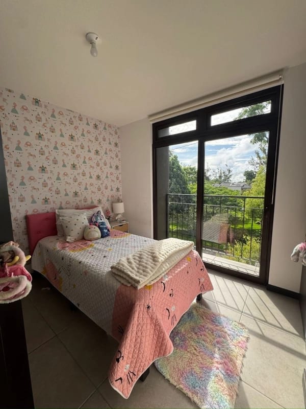 VENTA CASA MÉRIDA CONDADO NARANJO 3 NIVELES — Casa en Venta en Condado Naranjo, Zona 4 Mixco, Guatemala, Ciudad — foto 4 de 9