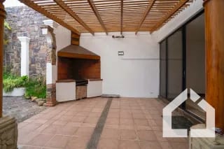 Amplia casa de 4 habitaciones en Residenciales San Miguel, km. 16.5 entrada a Olmeca — Casa en Venta en Carretera a El Salvador, Guatemala, Ciudad — miniatura 13 de 17