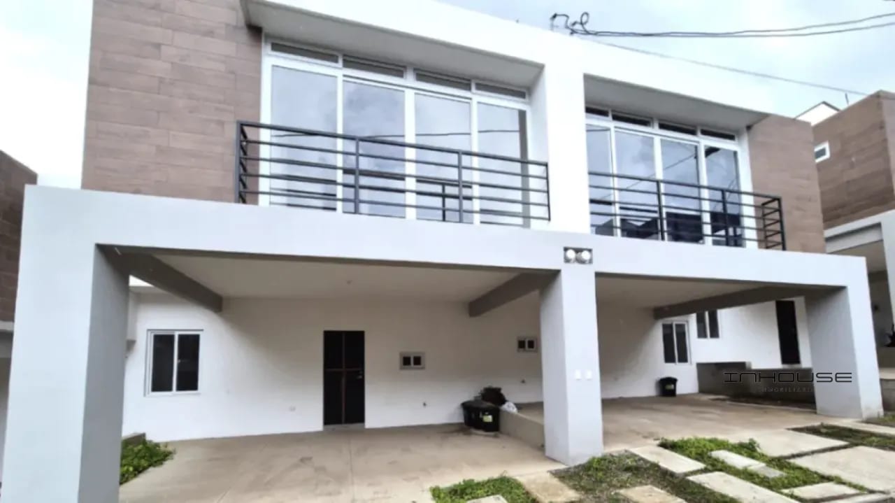 CASA EN VENTA KM 16.5 SECOYA DE ARRAZOLA — Casa en Venta en Arrazola I, Carretera a El Salvador, Guatemala, Ciudad — foto 1 de 9