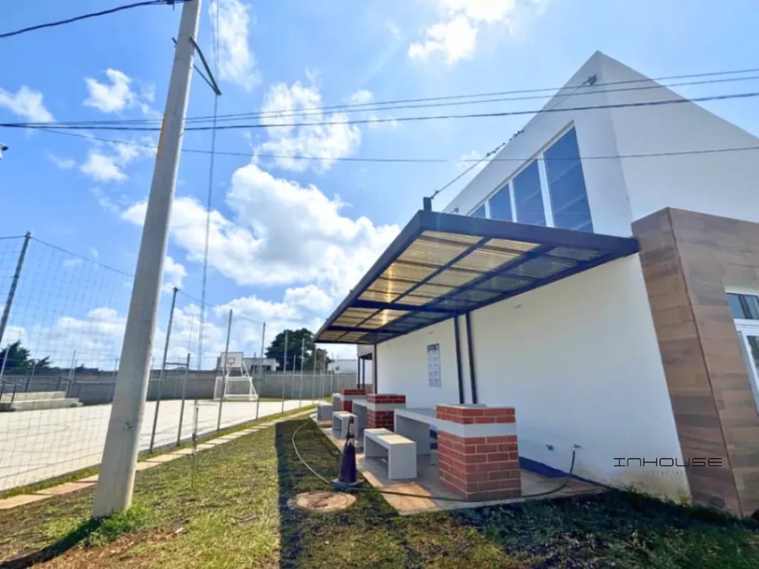 CASA EN VENTA KM 16.5 SECOYA DE ARRAZOLA — Casa en Venta en Arrazola I, Carretera a El Salvador, Guatemala, Ciudad — foto 3 de 9