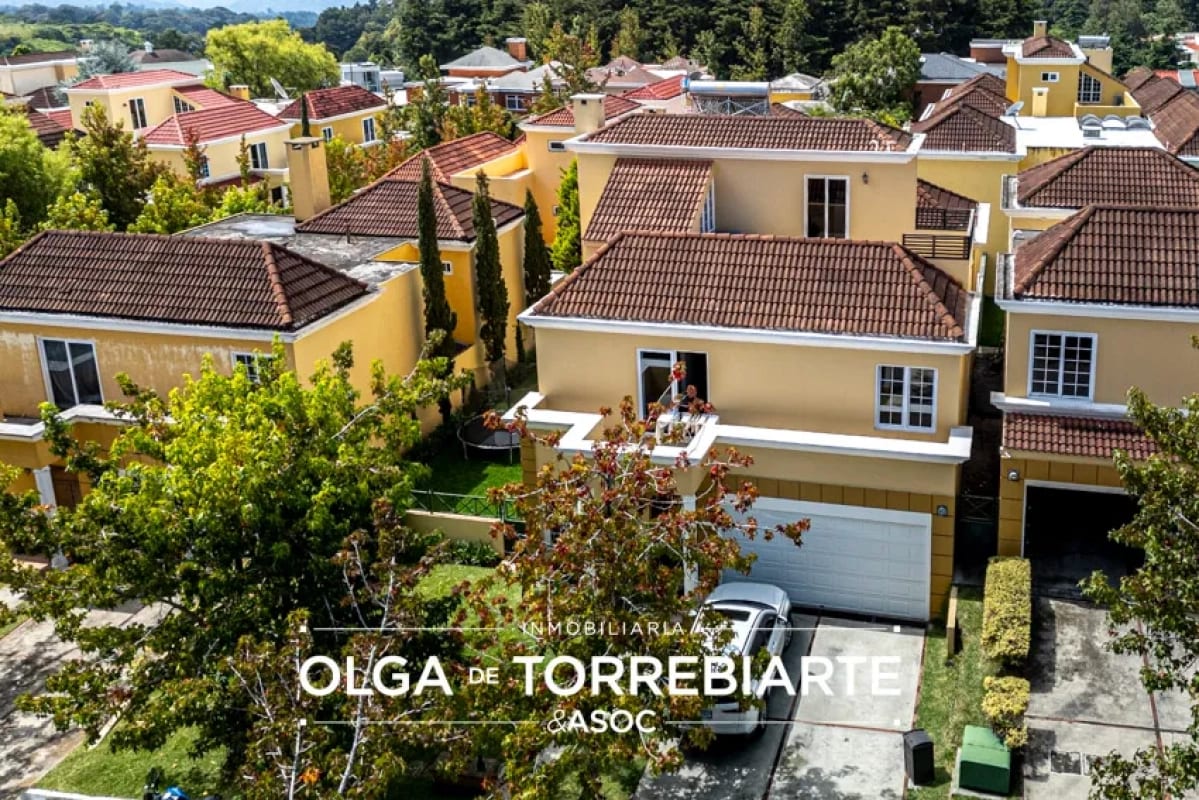 Casa en Condominio Entreverdes, Fraijanes — Casa en Venta en Entreverdes, Carretera a El Salvador, Guatemala, Ciudad — foto 1 de 17