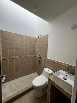 Residencia carretera el salvador / PDA — Casa en Venta en Carretera a El Salvador, Guatemala, Ciudad — miniatura 3 de 11