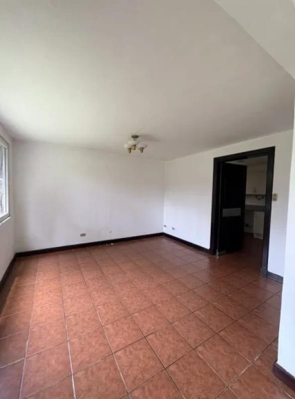 CASA EN RENTA KM.13 CAES — Casa en Alquiler en km 11-15, Carretera a El Salvador, Guatemala, Ciudad — foto 4 de 10
