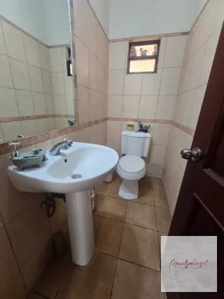 CASA EN VENTA EN SAN CRISTOBAL  SECTOR B2 — Casa en Venta en Zona 8 Mixco, Guatemala, Ciudad — miniatura 14 de 16