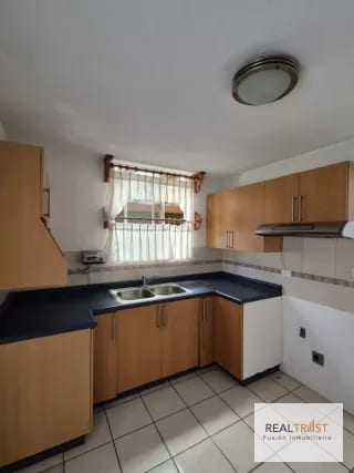 VENDO CASA EN PROVIDENCIA ENTRADA A SAN JOSÉ PINULA Km. 18.5 Carretera al Salvador — Casa en Venta en San José Pinula, Guatemala, Ciudad — miniatura 13 de 15