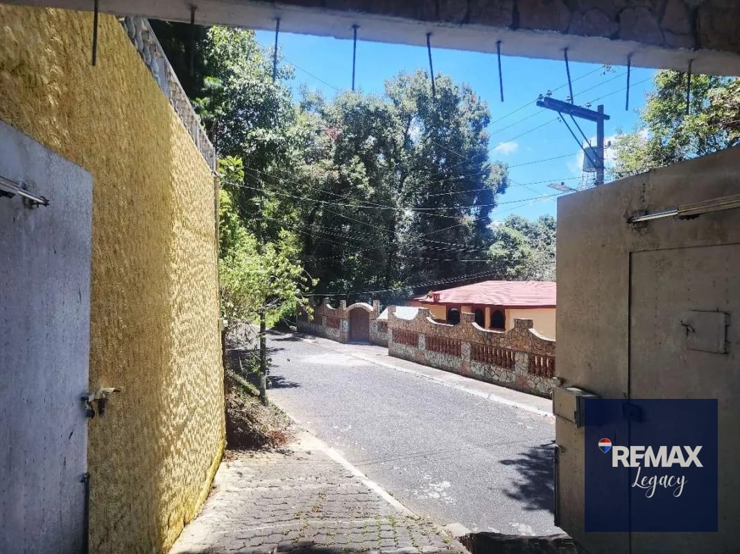 Casa Venta | San Lucas Sacatepequez | Condominio Bosque Vivo — Casa en Venta en San Lucas Sacatepéquez, Sacatepéquez — foto 2 de 16