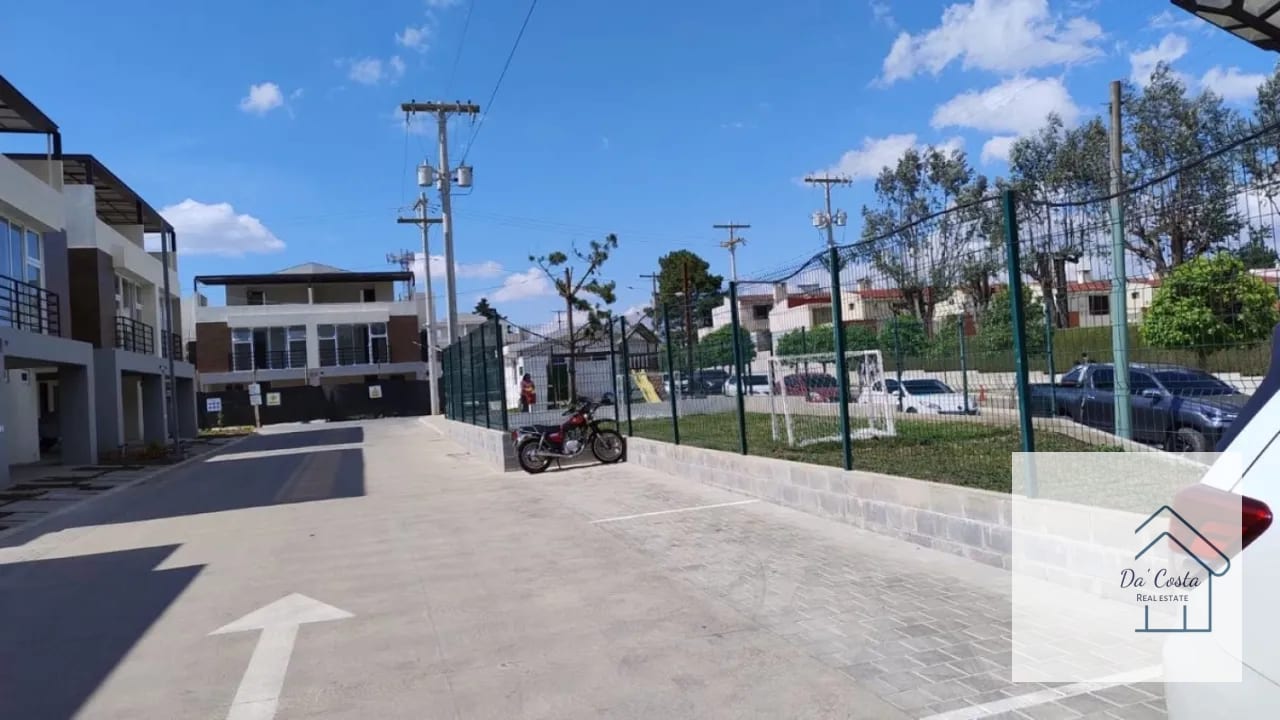 Venta Casa Los Eucaliptos CAES — Casa en Venta en Los Pinabetes, Carretera a El Salvador, Guatemala, Ciudad — foto 2 de 12