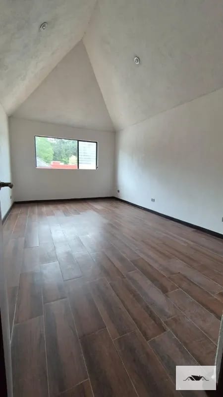 EN VENTA CASA PARA REMODELAR KM 12.5 CAES SANTA ROSALIA — Casa en Venta en Santa Rosalia La Laguna, Carretera a El Salvador, Guatemala, Ciudad — foto 8 de 15