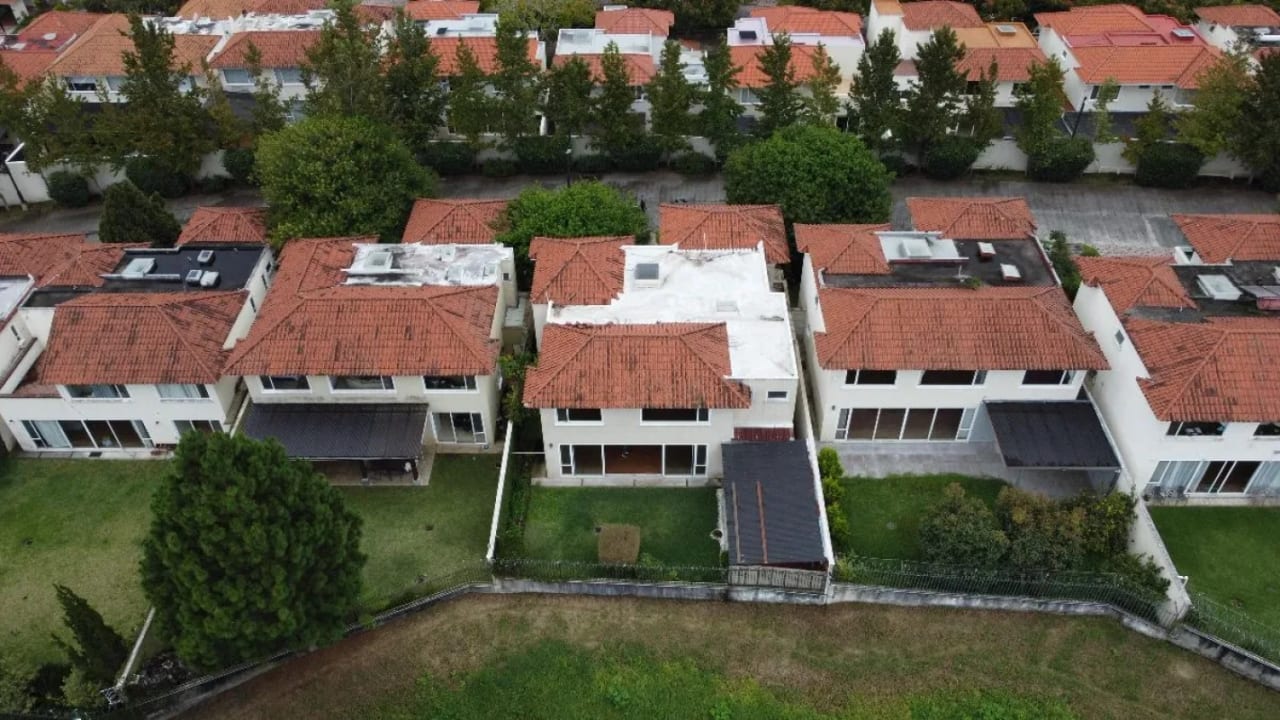 CASA EN VENTA CARRETERA AL SALVADOR PORTAL DEL BOSQUE ll — Casa en Venta en Portal del Bosque II, Carretera a El Salvador, Guatemala, Ciudad — foto 1 de 9