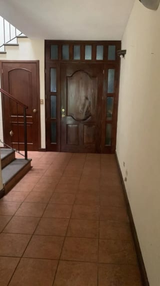 Casa en venta  San Antonio Santa Catarina Pinula KM 16.5 — Casa en Venta en Santa Catarina Pinula, Guatemala, Ciudad — miniatura 2 de 8