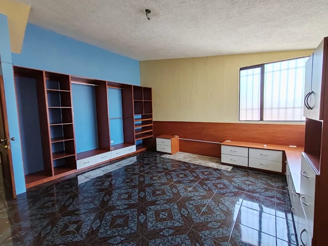 Casa en VENTA CONDOMINIO PANORAMA ideal para fundación  u oficinas — Casa en Venta en Zona 8 Mixco, Guatemala, Ciudad — foto 7 de 16