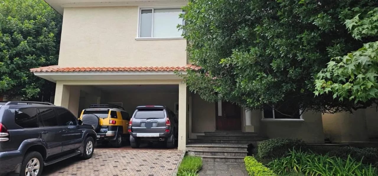 LINDA CASA EN VENTA, PORTAL DEL BOSQUE II KM22 CARRETERA A EL SALVADOR — Casa en Venta en Portal del Bosque II, Carretera a El Salvador, Guatemala, Ciudad — foto 1 de 12