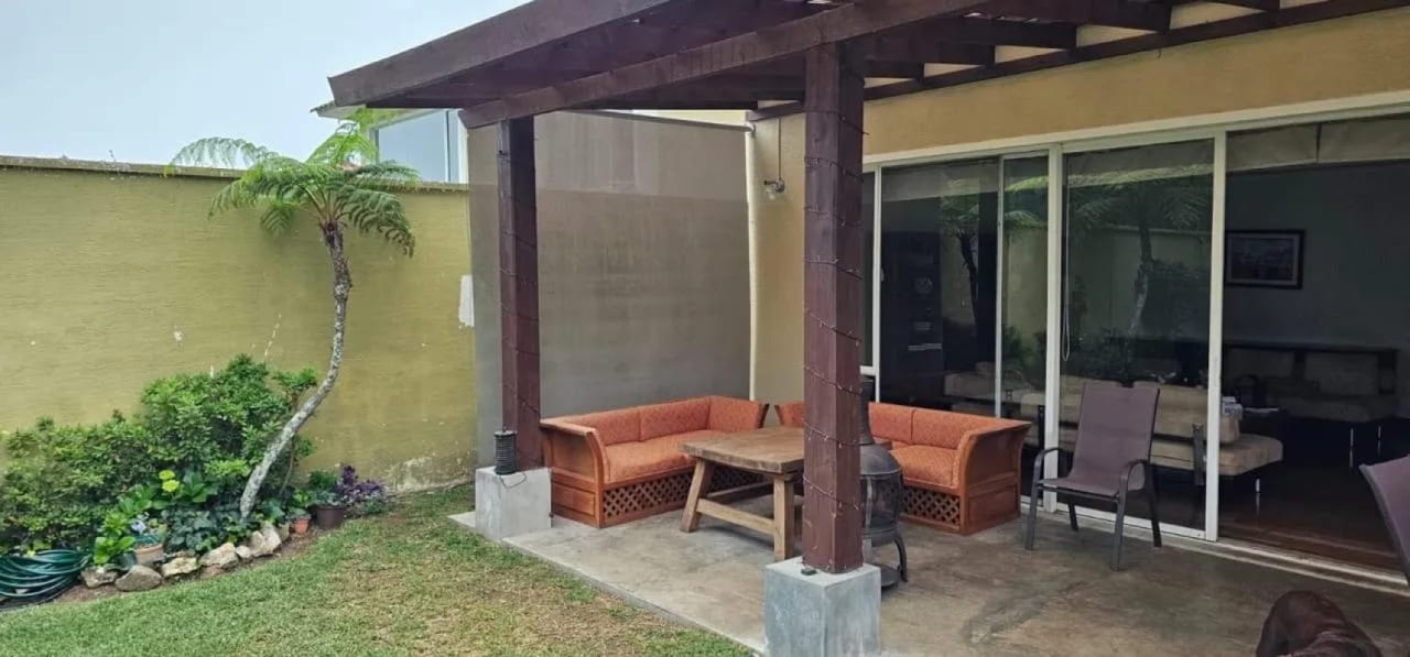LINDA CASA EN VENTA, PORTAL DEL BOSQUE II KM22 CARRETERA A EL SALVADOR — Casa en Venta en Portal del Bosque II, Carretera a El Salvador, Guatemala, Ciudad — foto 2 de 12