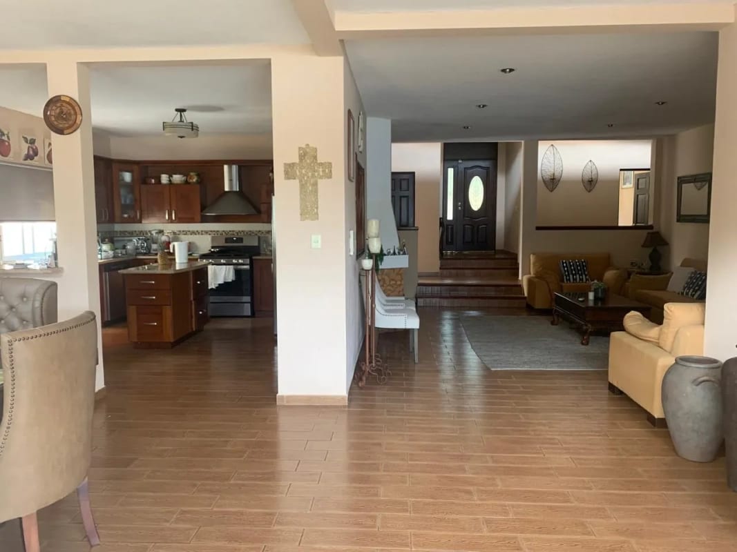 CASA VENTA MARIAS DEL SOL KM 20 a FRAIJANES — Casa en Venta en Marias del Sol, Carretera a El Salvador, Guatemala, Ciudad — foto 10 de 17