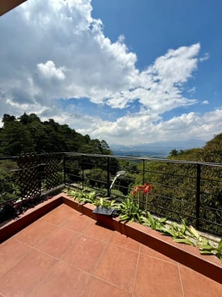 casa en Venta Bellas Luces, acceso privado por La Brecha, final 20 calle zona 10 — Casa en Venta en Bellas Luces, Santa Catarina Pinula, Guatemala, Ciudad — miniatura 4 de 11