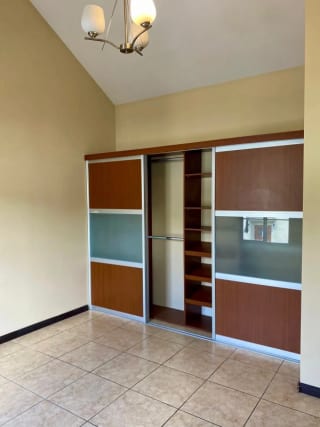 Venta de Casa - Condado Naranjo, Condominio Santa Elena, Zona 4 de Mixco — Casa en Venta en Condado Naranjo, Zona 4 Mixco, Guatemala, Ciudad — miniatura 6 de 12