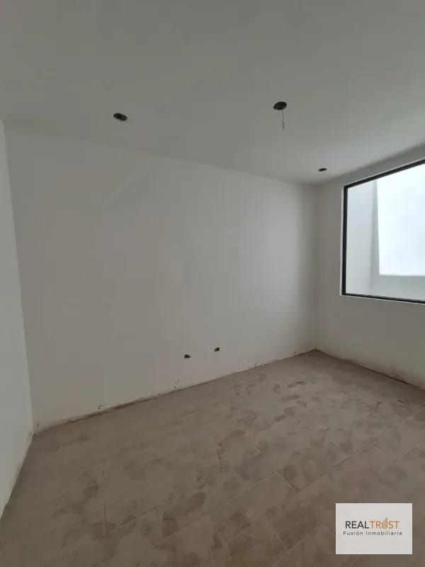 VENDO CASA PARA ESTRENAR HACIENDA REAL, ZONA 16 — Casa en Venta en Hacienda Real, Zona 16, Guatemala, Ciudad — foto 3 de 9