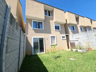 Venta de Casa con Jardín Amplio, Villas del Pinar San Cristóbal , Q1,775,000 — Casa en Venta en Pinares de San Cristobal, Zona 8 Mixco, Guatemala, Ciudad — miniatura 6 de 14