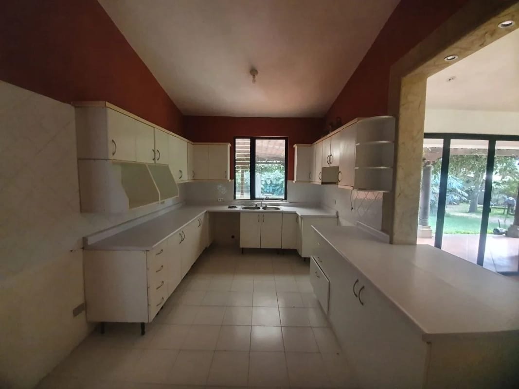 ALQUILER DE PRECIOSA CASA EN KM. 25 CARRETERA SALVADOR — Casa en Venta en Carretera a El Salvador, Guatemala, Ciudad — foto 14 de 17