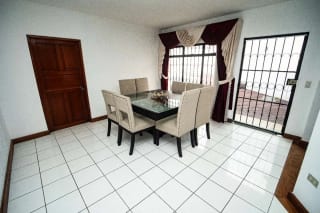 Se vende casa, 4 habitaciones,  Boulevard Balcones, San Cristóbal – Mixco — Casa en Venta en Zona 8 Mixco, Guatemala, Ciudad — miniatura 11 de 12