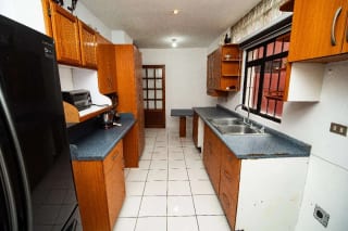 Se vende casa, 4 habitaciones,  Boulevard Balcones, San Cristóbal – Mixco — Casa en Venta en Zona 8 Mixco, Guatemala, Ciudad — miniatura 9 de 12